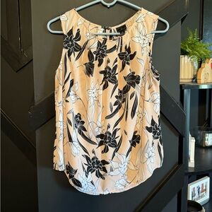 Worthington Light Pink Sleeveless Blouse Black & White Floral Size Medium